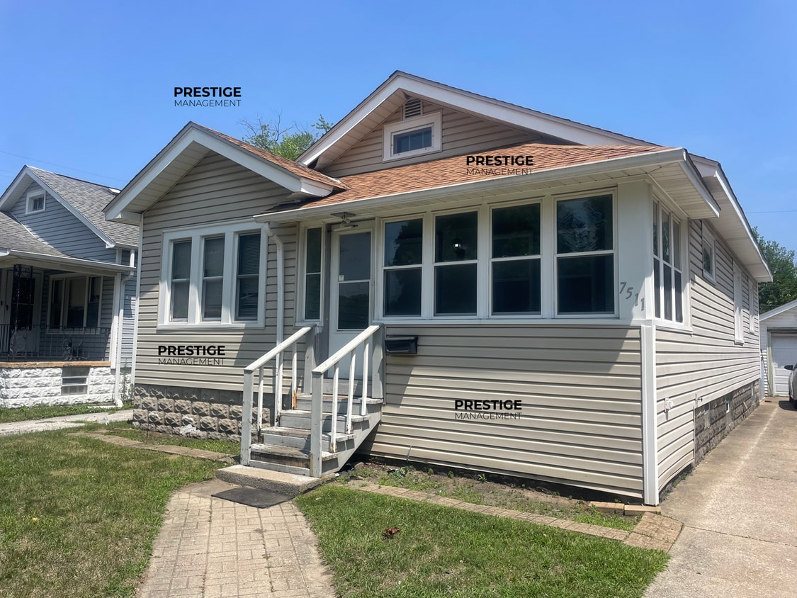 Primary Photo - 3 Bedroom Home In Hammond