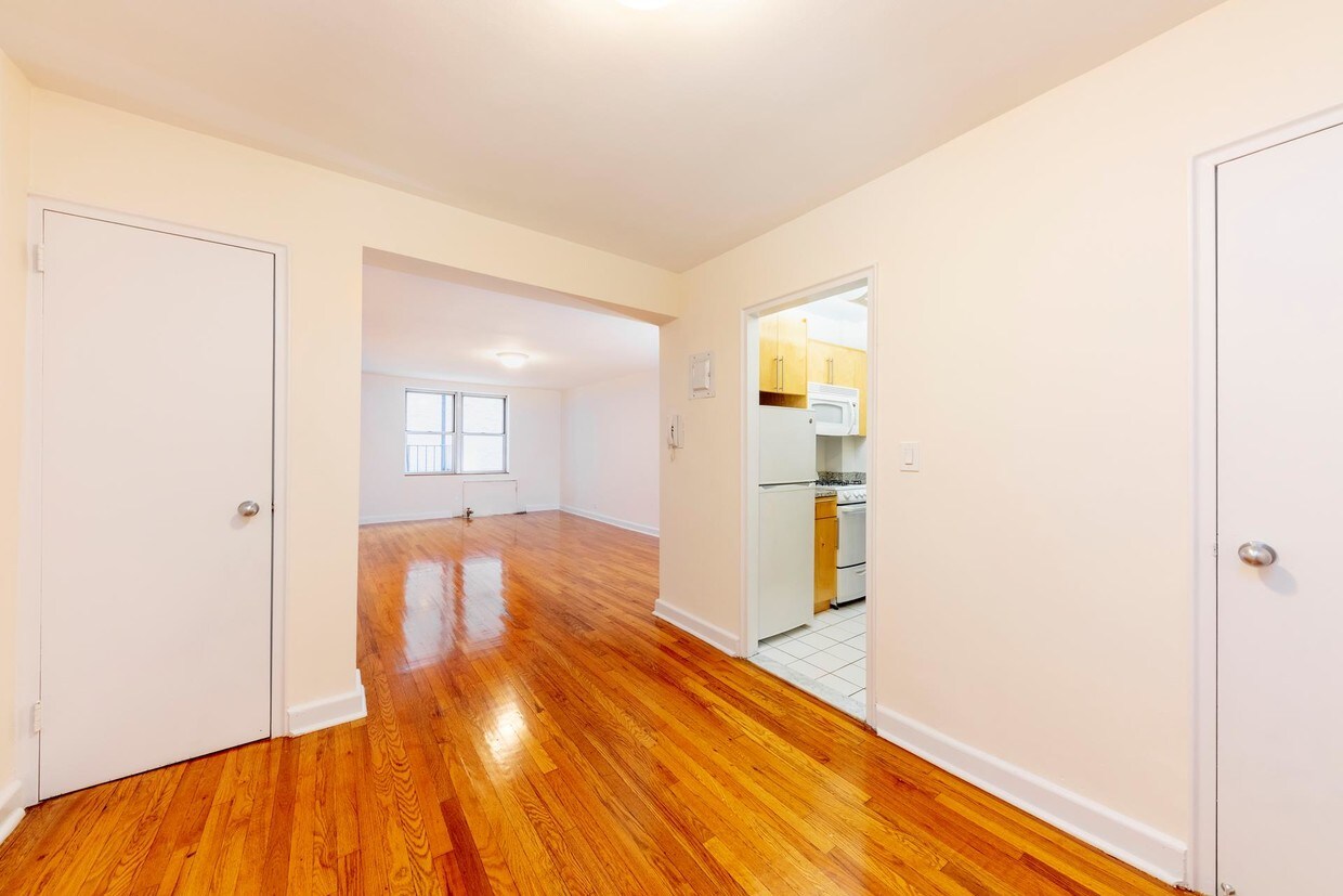30 East End Ave Unit 4D, New York, NY 10028 Condo for Rent in New