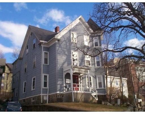 Building Photo - 19 Briscoe St