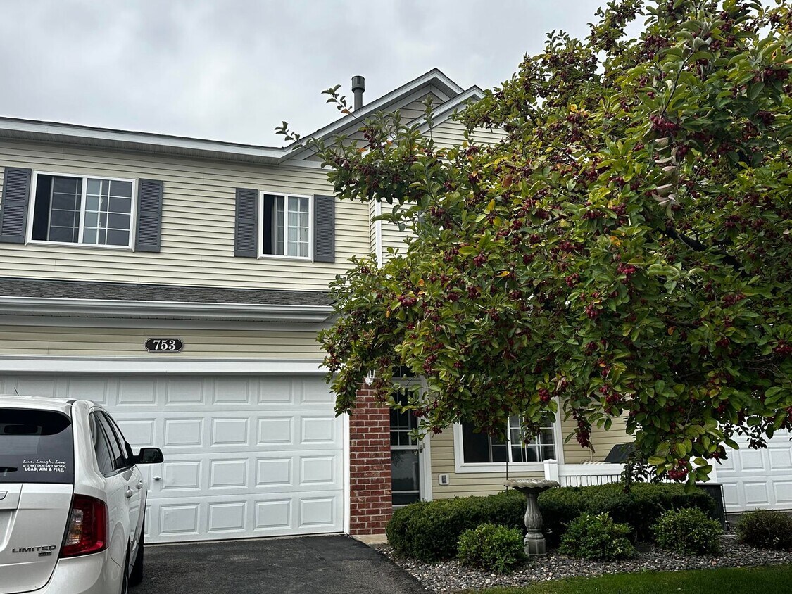 Primary Photo - Willow Glen townhome, 2 bed 1.5 Bath