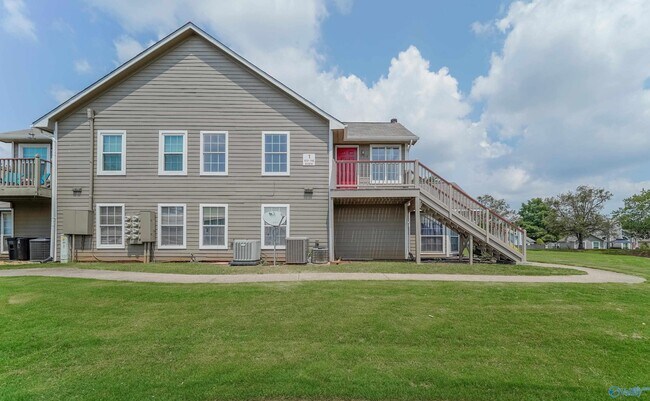 Foto del edificio - 104 Waters Edge Ln