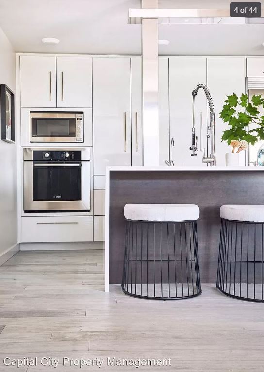 Building Photo - 700 Grand Ave