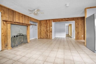 Building Photo - 5934 Beech Dr