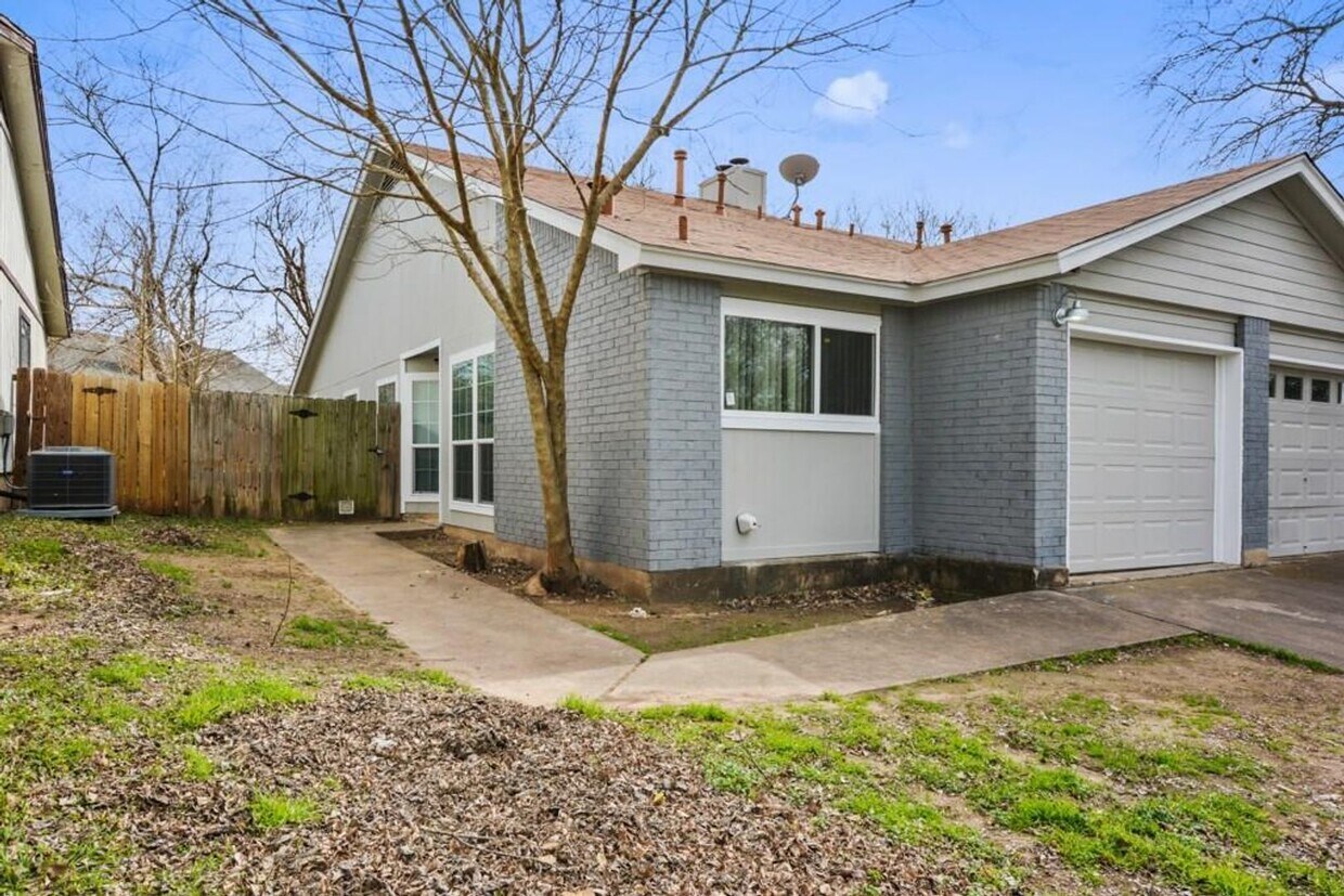 Primary Photo - 9011 Sanger Dr