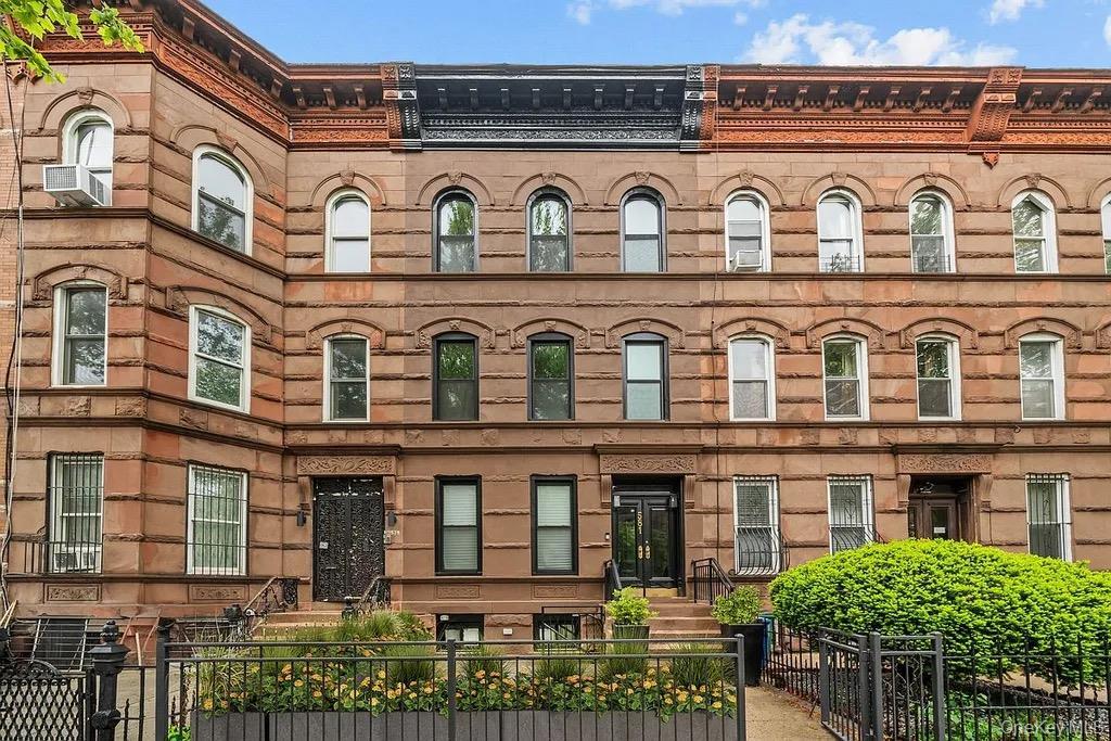 Foto principal - 581 Decatur St