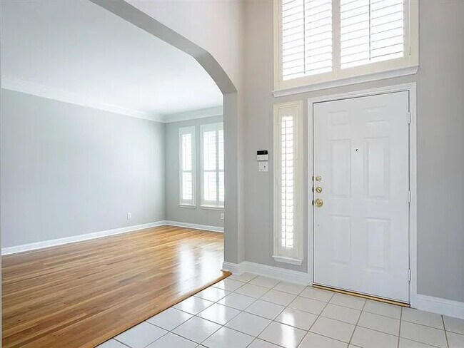 Foto del edificio - Beautiful 4 bedroom 3 bath home in a quiet...