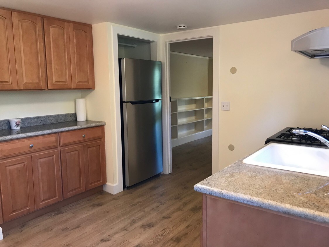 Foto principal - 1012 Galvin St