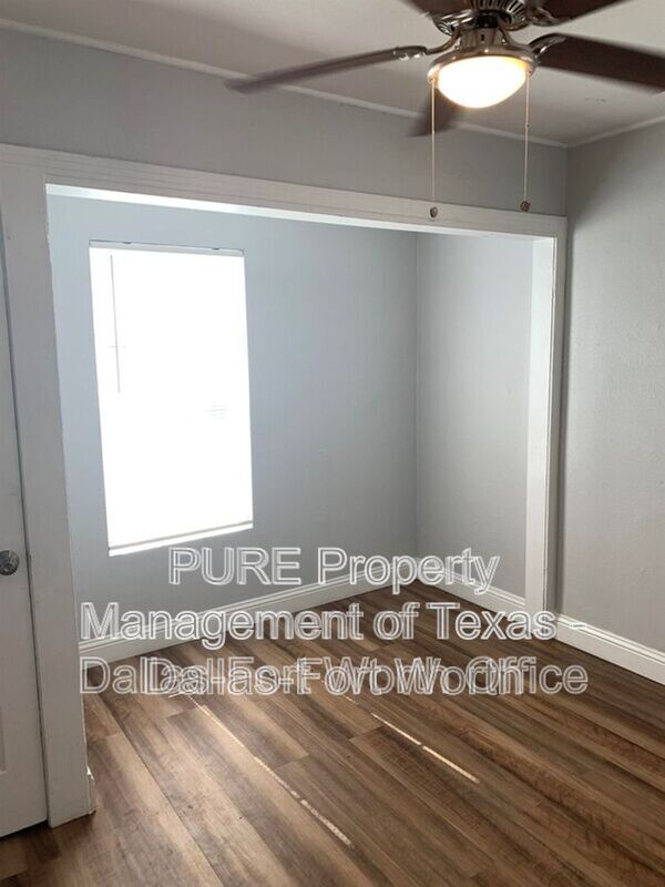 Building Photo - 3010 Mt Vernon Ave
