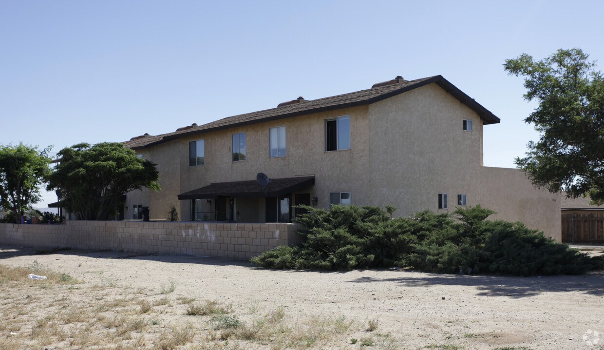 Foto del edificio - 15746 Sequoia Ave