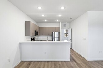 Interior Photo - Venture Apartments
