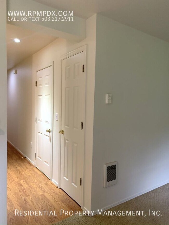 Building Photo - Orchard Hill Condo in the Heart of Tualatin!