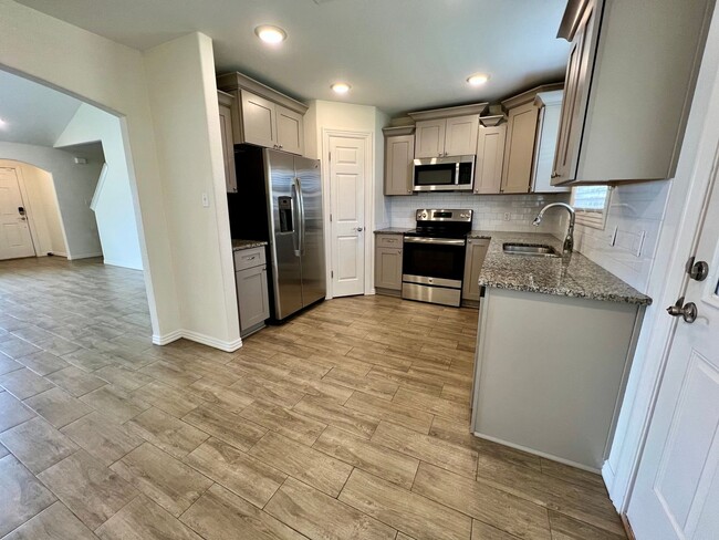 Foto del edificio - 6616 Leightyn Ln