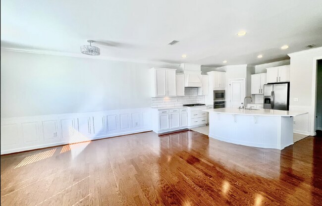 Foto del edificio - Charming 3-Bed End-Unit Townhome in Apex!