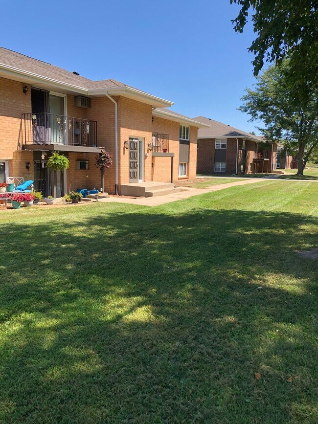 Foto del edificio - 4710 Trevor