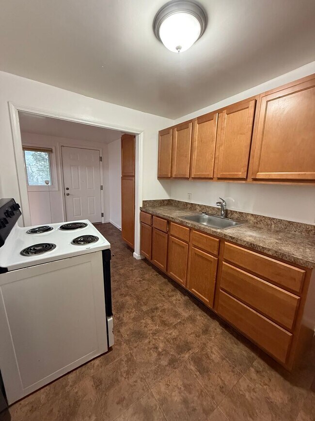 Foto del edificio - 1483 E 250th St