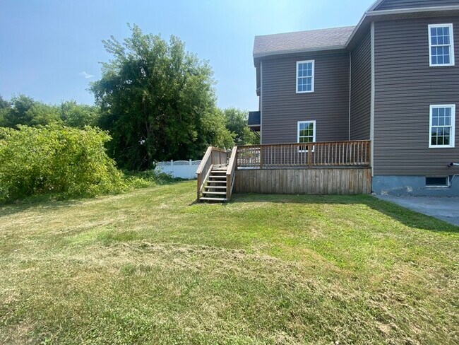 Foto del edificio - Gorgeous 3/4 bedroom 3 bath house for rent!