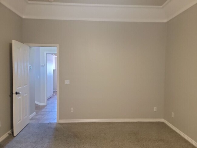 Foto del edificio - Gorgeous 3 Bedroom Home with Inviting Outd...