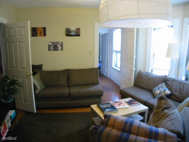 Building Photo - 3 br, 1.5 bath  - 115 Ellery Apt 2 Unit 2