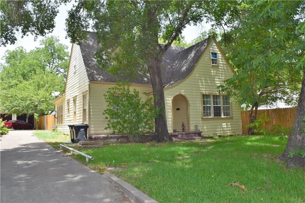 Primary Photo - 1520 W 4th Ave