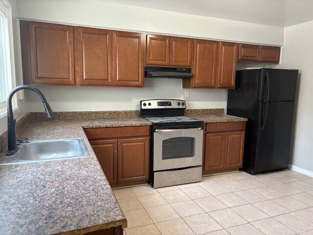 Building Photo - Newly renovated!!!