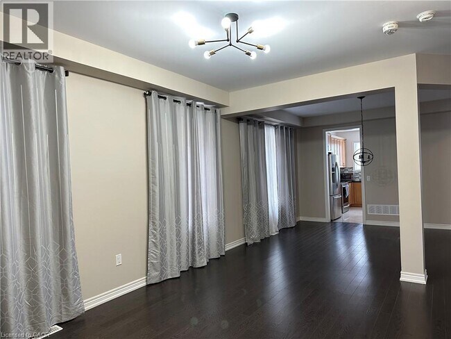 Photo du bâtiment - 35 Morrison Dr