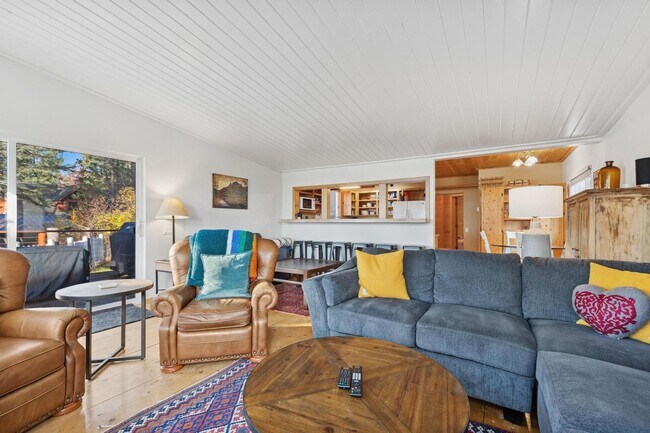 Foto del edificio - Whitefish Home with Great Lake Views