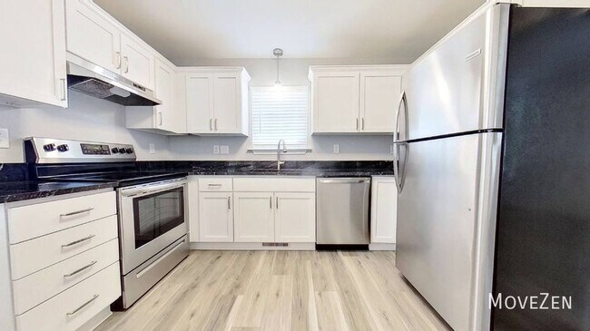 Building Photo - 919 Chestnut St  Wilmington NC 28401 Updat...