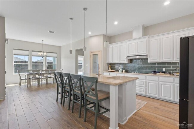 Foto del edificio - 14130 Wichita Falls Ln