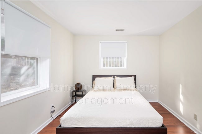 Foto del edificio - 11 Endicott Ln