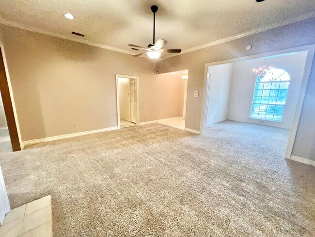Building Photo - Beautiful Desoto Tx Home