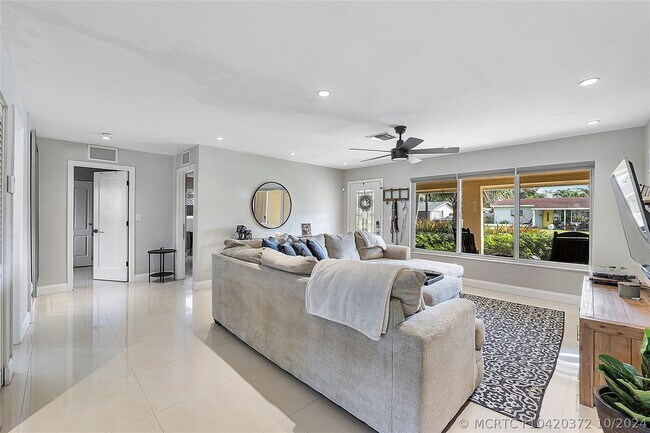 Foto del edificio - 1541 NE 34th St