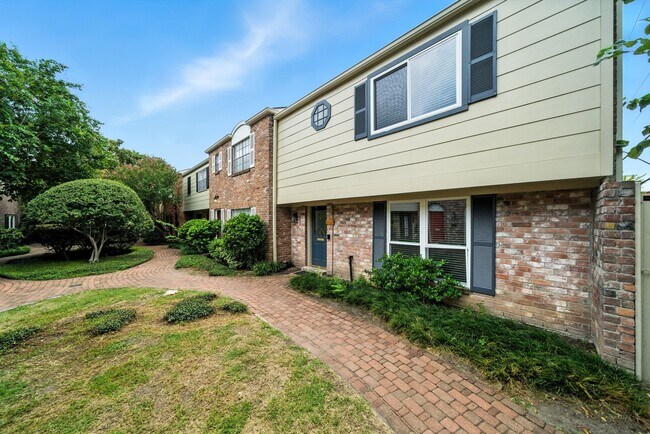 Foto del edificio - 6468 Burgoyne Dr.