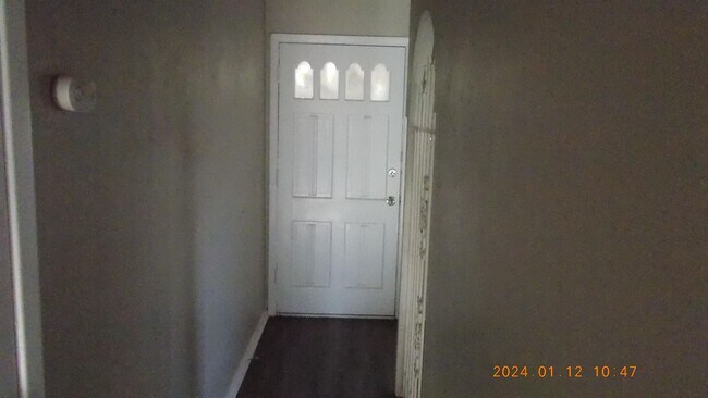 Building Photo - 1709 Billy B Ave 76010