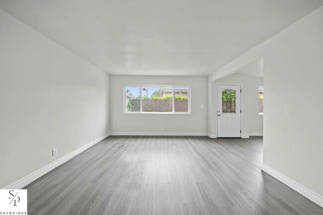 Foto del edificio - "Charming 2-Bed Sanctuary in the Heart of Downey – Your Ideal Urban Retreat Awaits!"