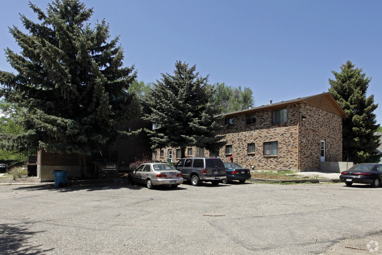 Primary Photo - 607 W Alpert Ave