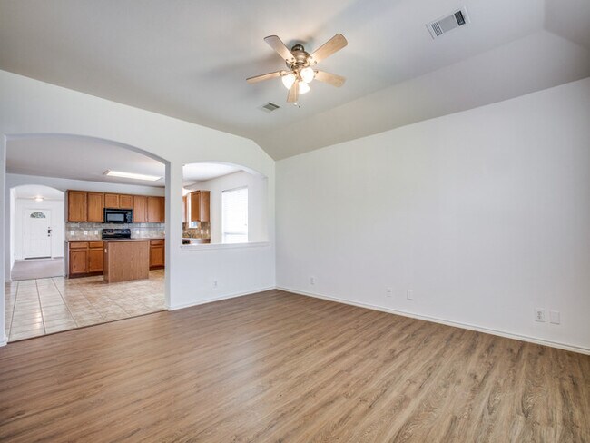 Building Photo - San Antonio, TX - House - $1,745.00 Availa...