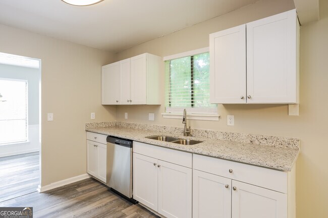 Foto del edificio - 299 Park Ridge Ct