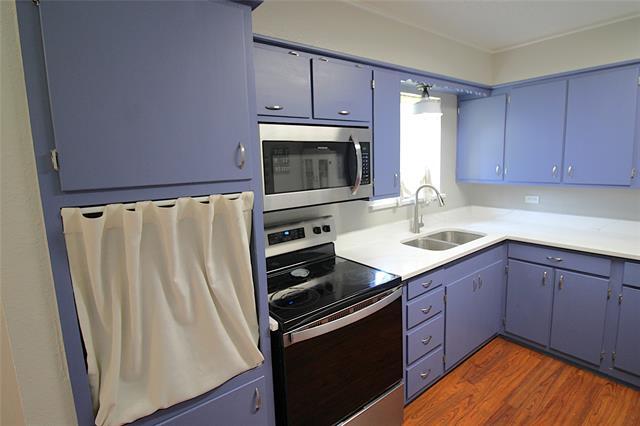 Building Photo - 505 College St