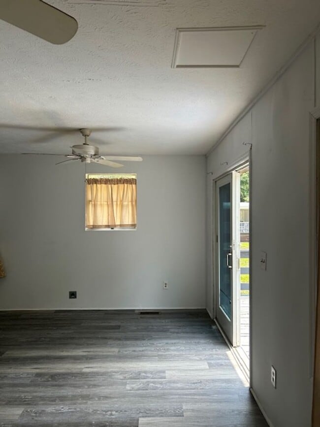 Building Photo - Marsh Oaks