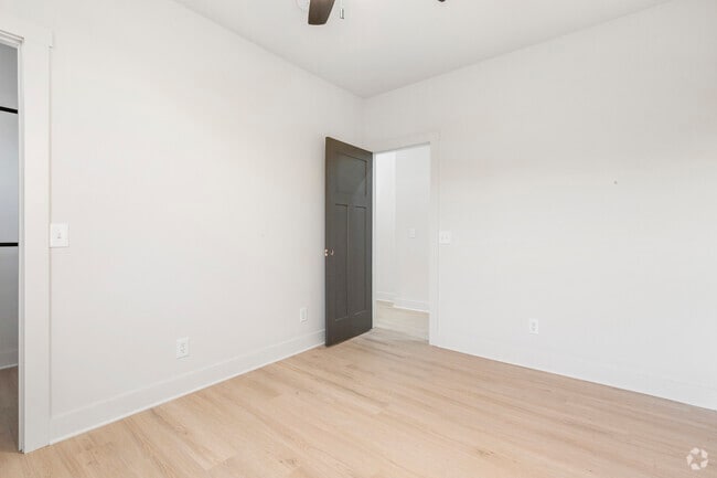 Building Photo - 614 Vincennes St