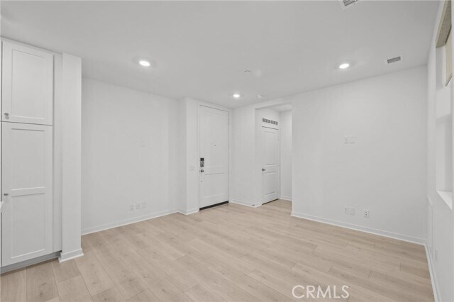 Foto del edificio - 980 N Tangent Privado