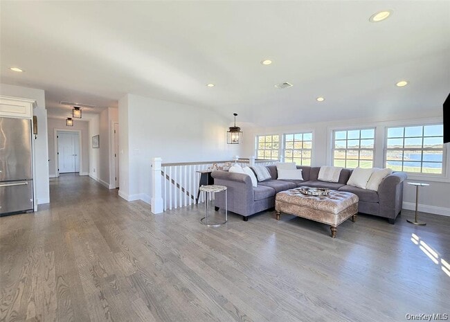 Building Photo - 81 Old Field Rd