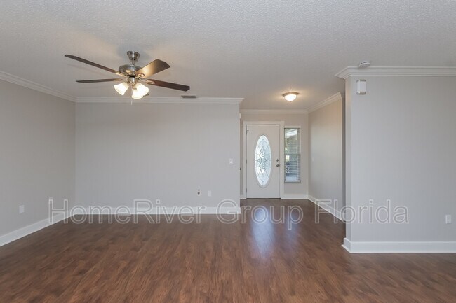 Building Photo - 4905 Foxrun