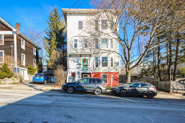 Building Photo - 29 Saint Lawrence St