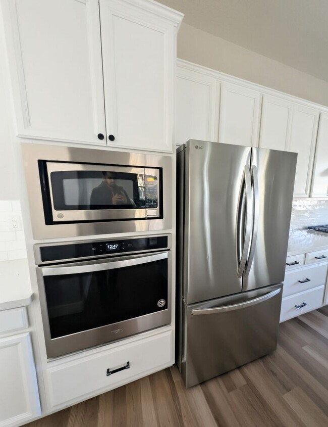 Foto del edificio - Pleasanton 4 Bed / 3 Bath, Top Rated Schools, Solar