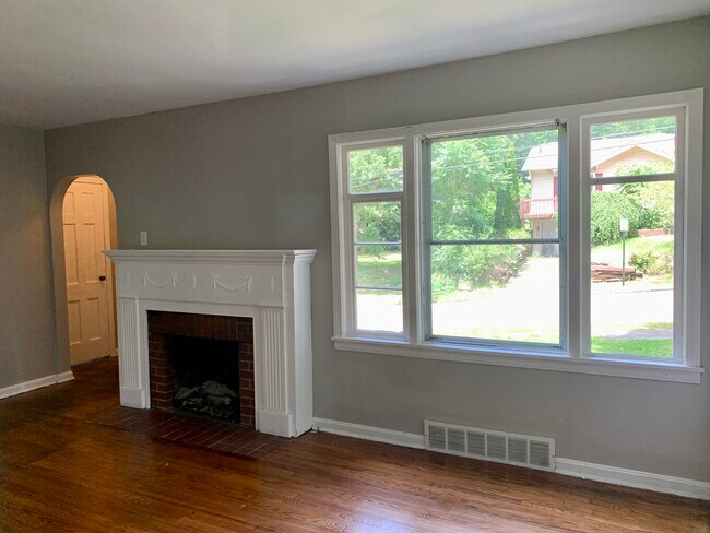 Building Photo - 676 Harrison Ave