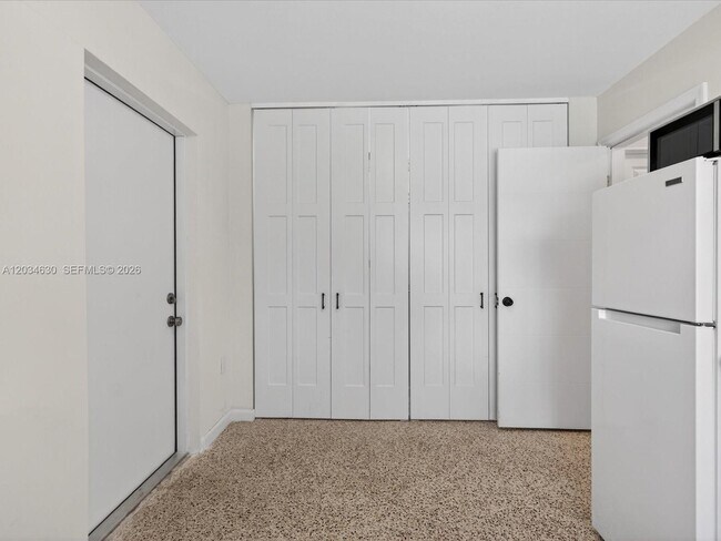 Foto del edificio - 2207 SW 22nd St