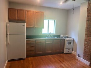 Building Photo - 721 Chislett St