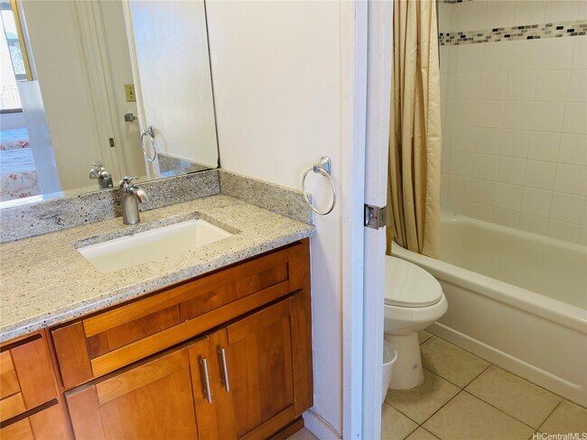 bathroom - 201 ?Ohua Ave