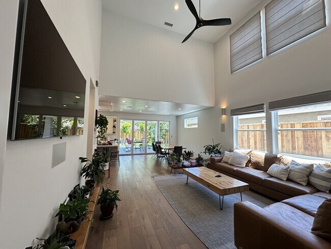 Foto del edificio - Amazing Willow Glen Rental